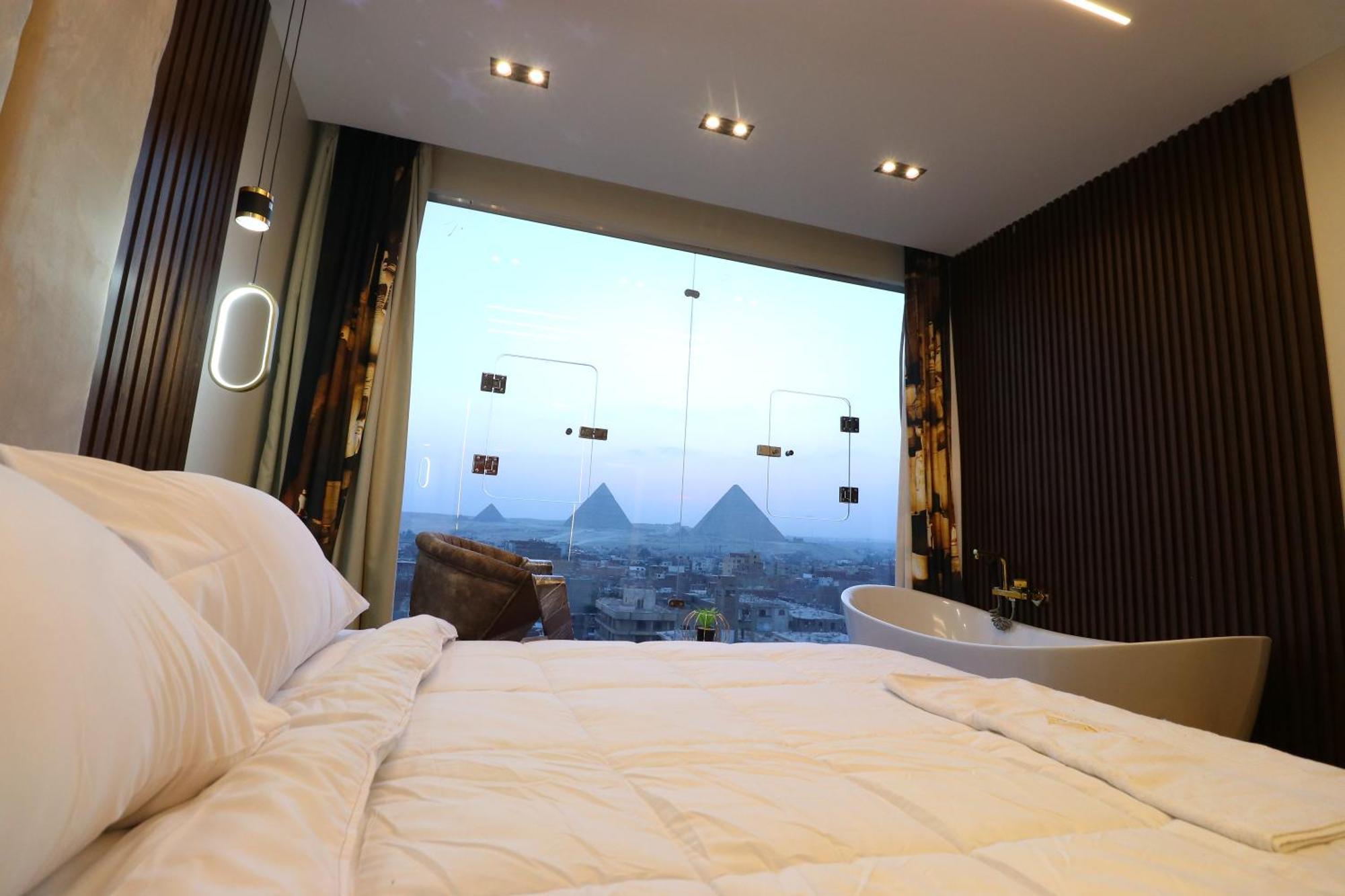 Pyramids Skyline Hotel Cairo Kafrat al Jabal Bagian luar foto